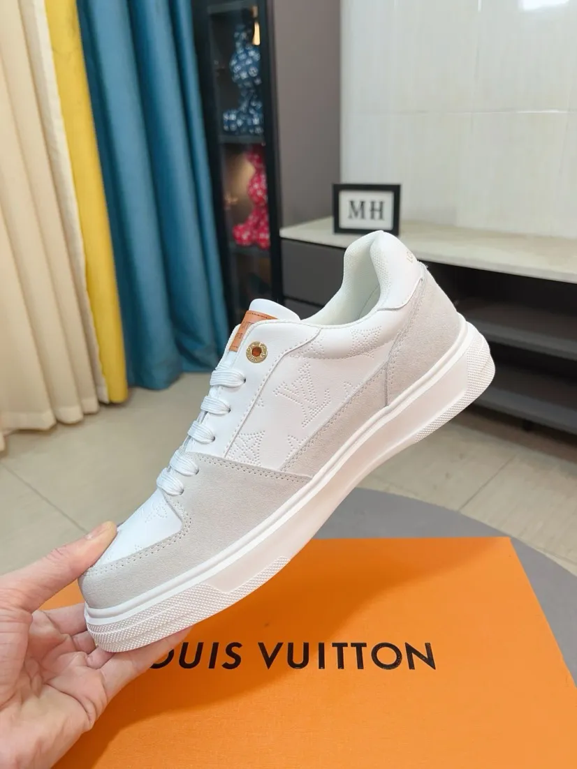 Men's shoes💰420🌹🌹[LV]🌹High-end men's shoes brand: official website 1:1 latest masterpiece: the upper is made of Italian imported first-layer cowhide with special materials➕full genuine leather lining🔥, making walking more convenient and comfortable! Exclusive new style, stunning work [color]! Create a fashionable personality to set off your uniqueness! A must-have for trendy men! Classic🔥Number: 38-44